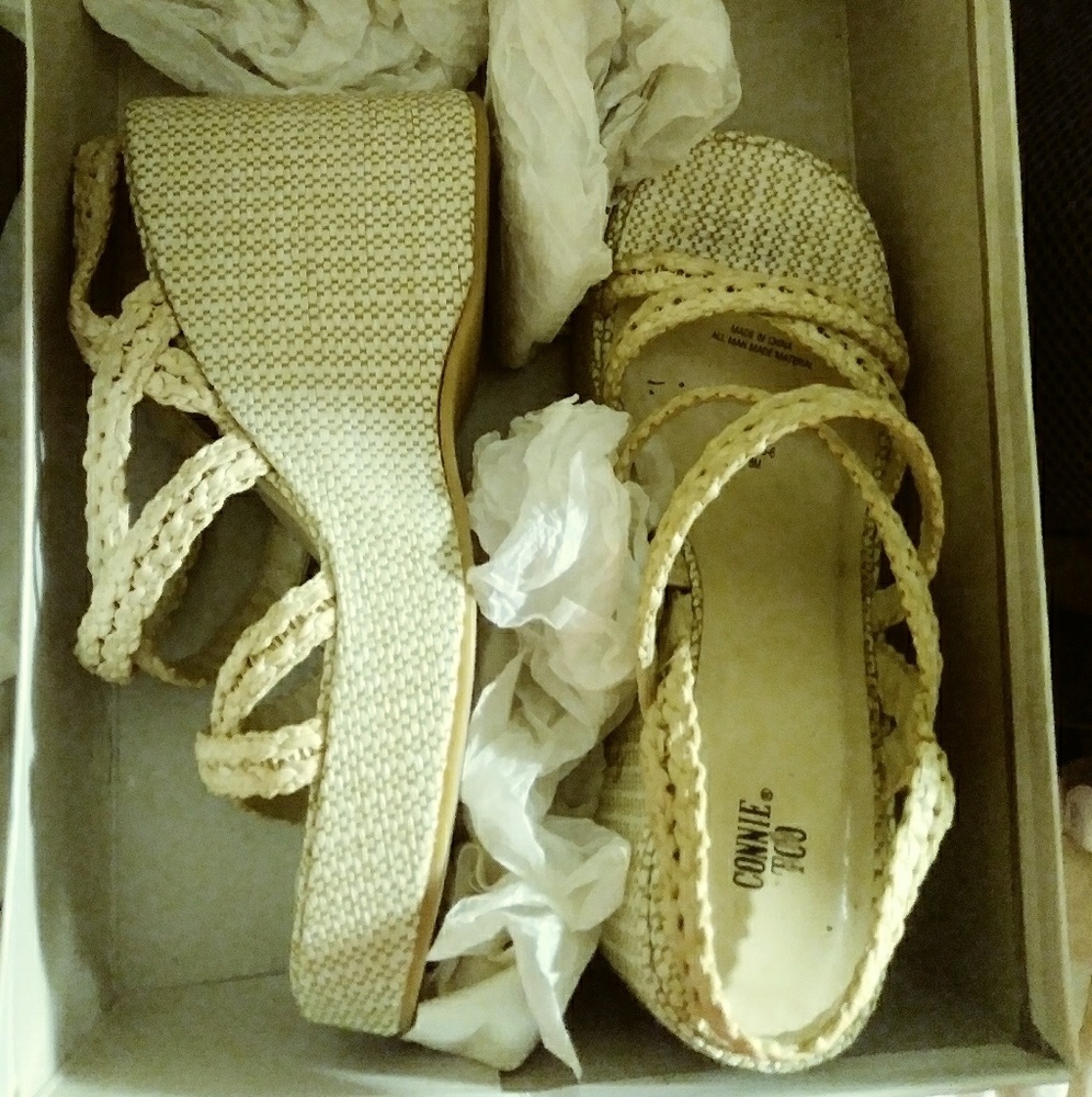Connie too wedges